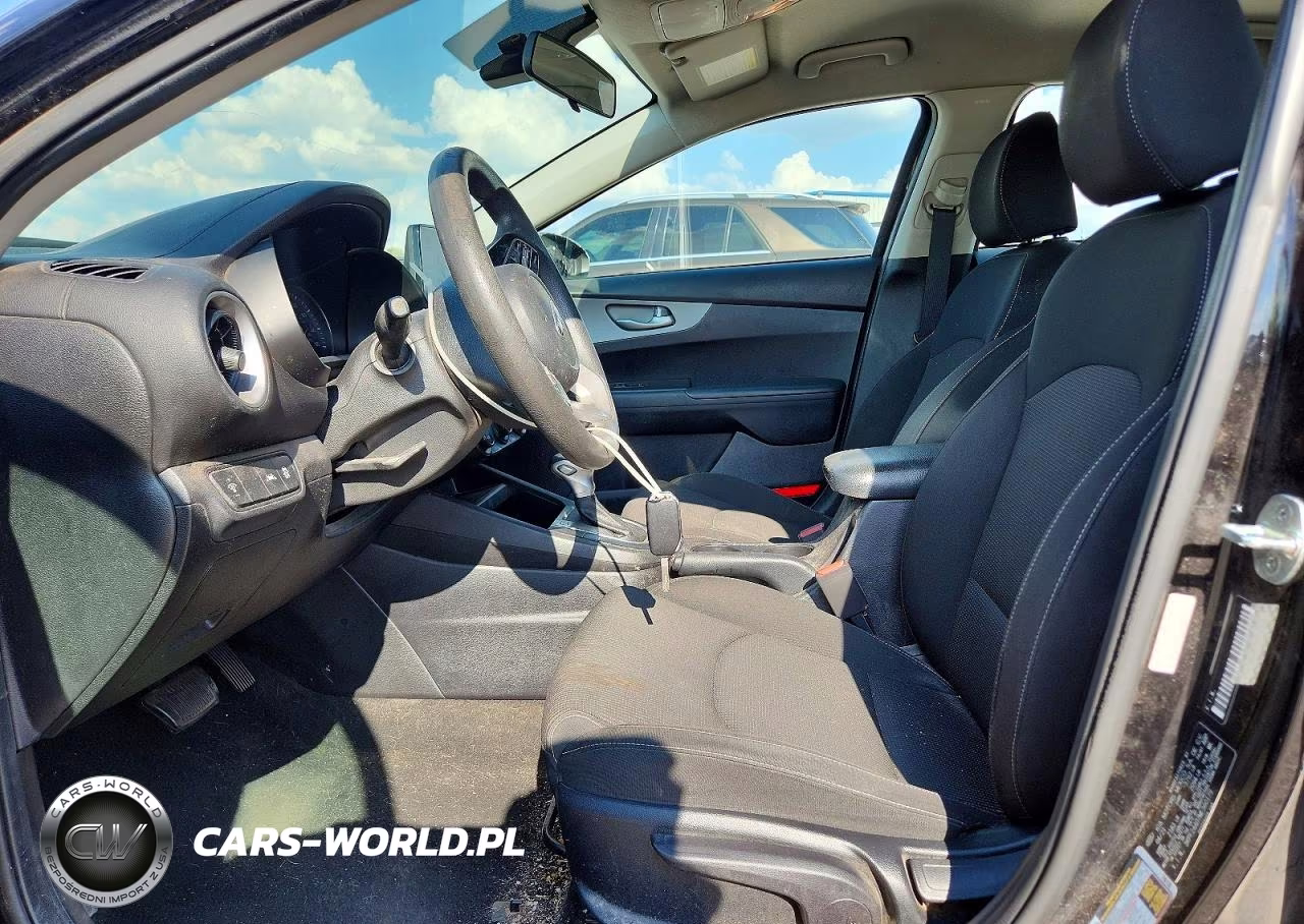 2021 Kia Forte Lxs VIN:3KPF24AD7ME360179 - 7