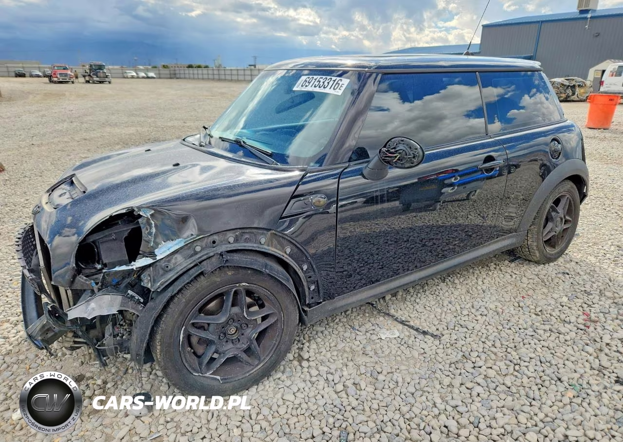 2010 Mini Cooper S VIN:WMWMF7C50ATZ69049 - 1