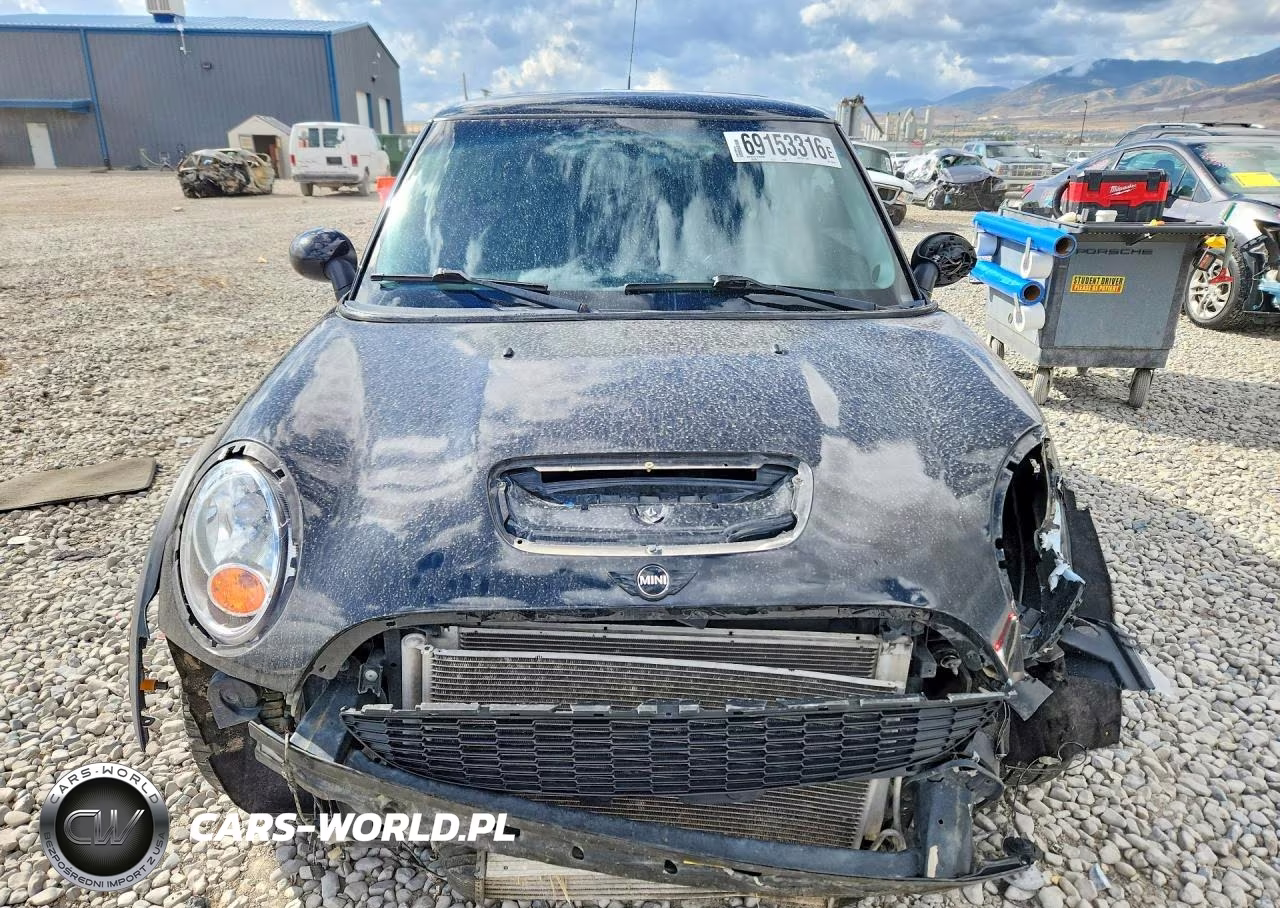 2010 Mini Cooper S VIN:WMWMF7C50ATZ69049 - 5