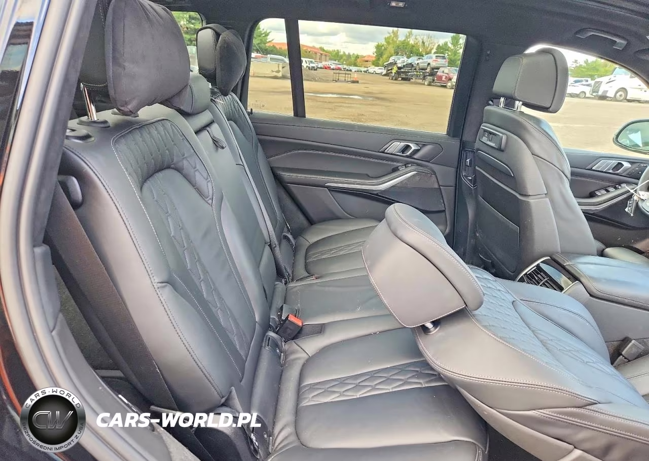 2022 BMW X7 xDrive40I VIN:5UXCW2C07N9M34792 - 11
