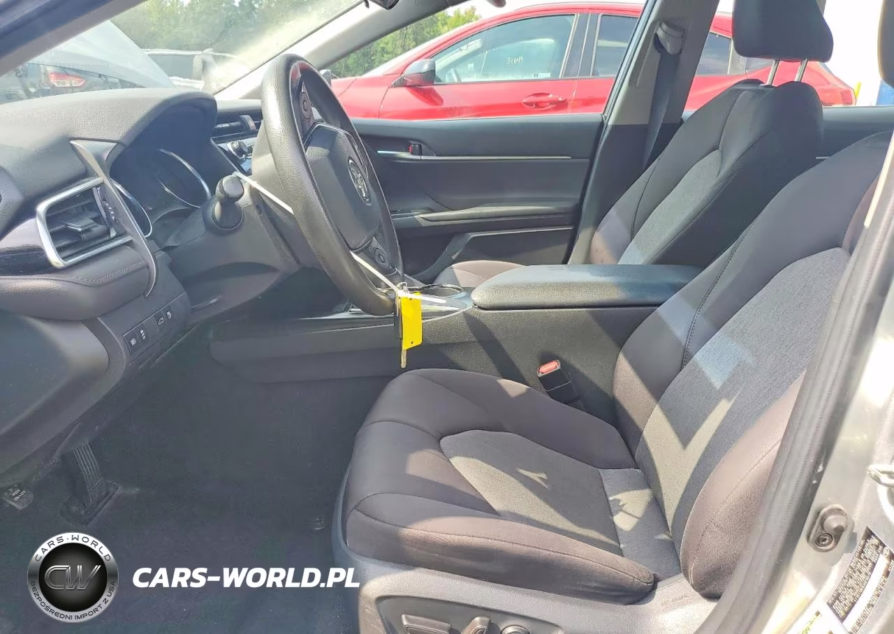 2018 Toyota Camry Le VIN:4T1B11HK9JU619476 - 7