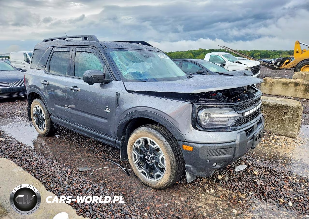 2025 Ford Bronco Sport Outer Banks VIN:3FMCR9CN6SRE95575 - 4