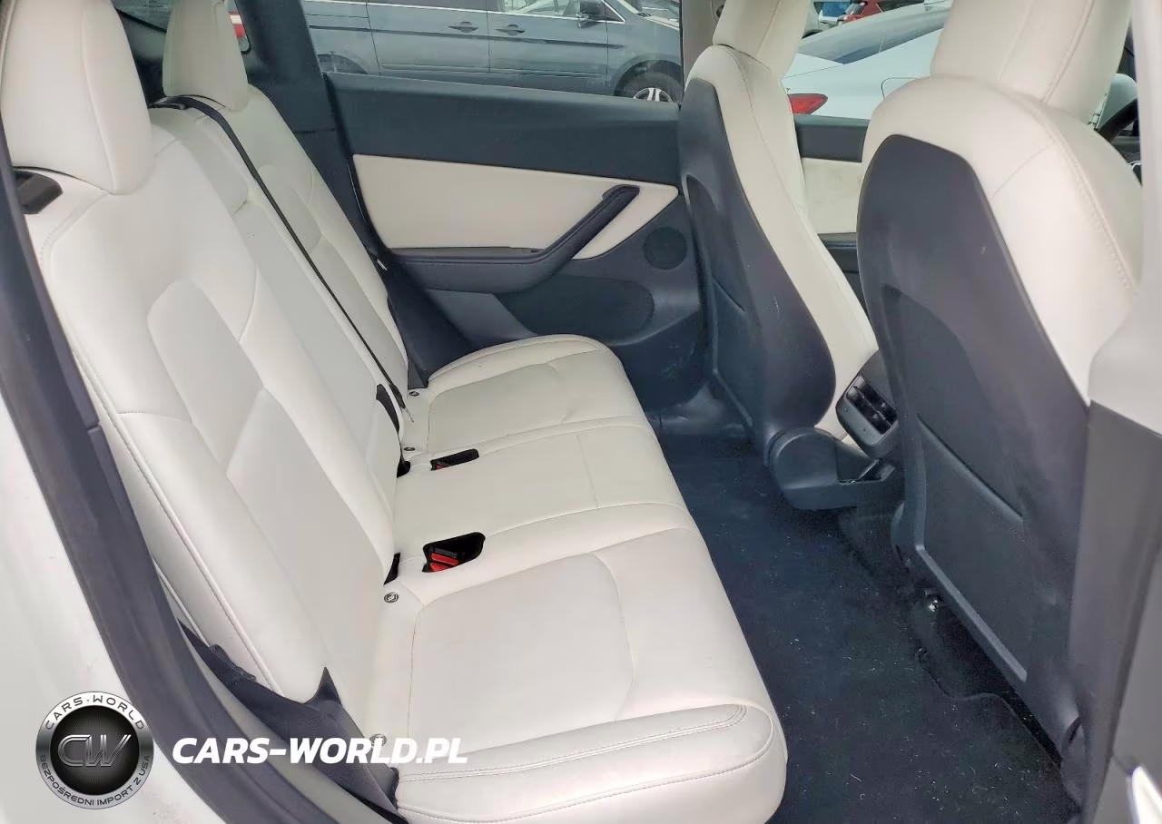 2021 Tesla Model Y VIN:5YJYGDEE2MF192992 - 11