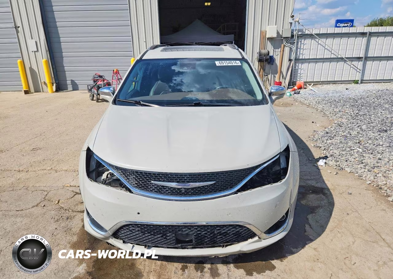 2017 Chrysler Pacifica Limited VIN:2C4RC1GG2HR705634 - 5