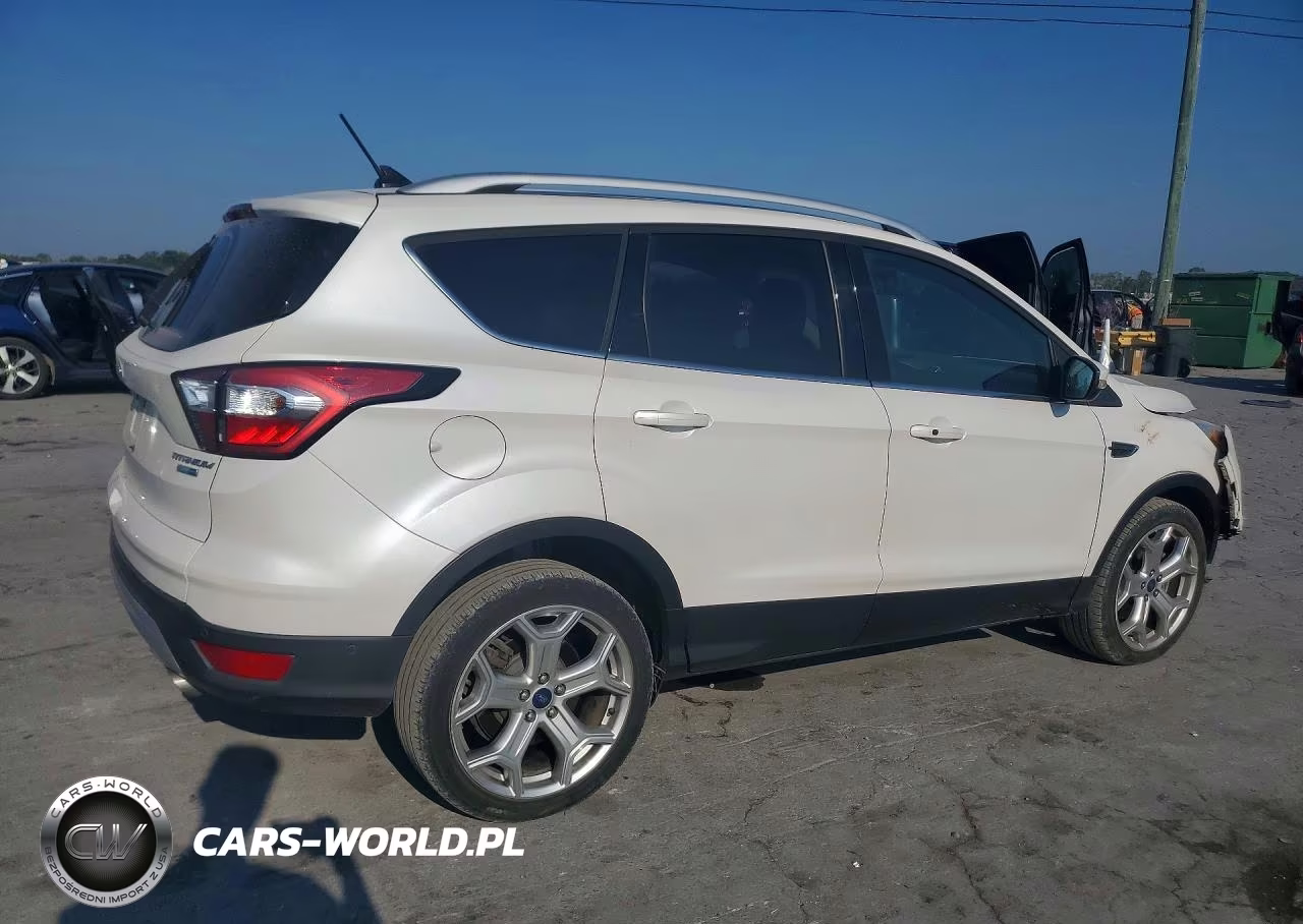 2018 Ford Escape Titanium VIN:1FMCU9J90JUB36055 - 3