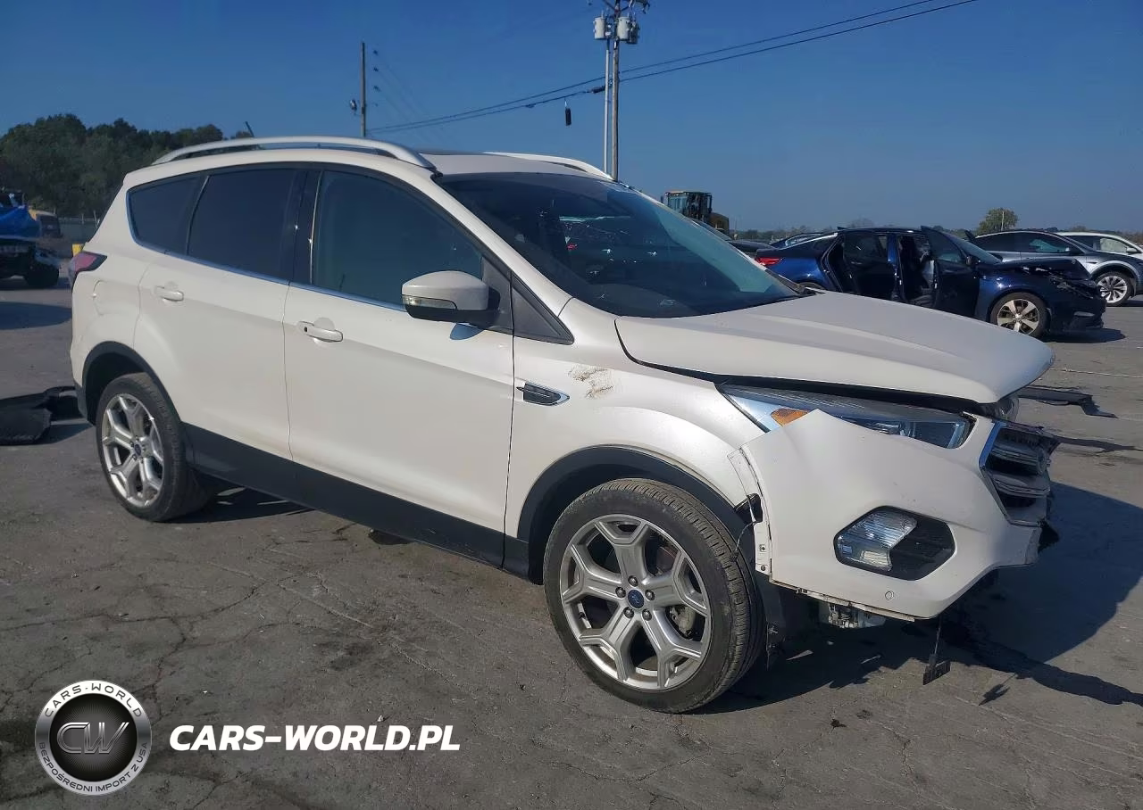 2018 Ford Escape Titanium VIN:1FMCU9J90JUB36055 - 4
