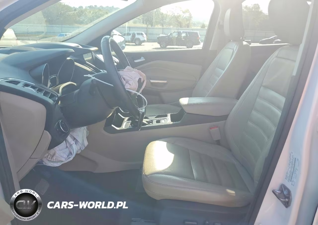 2018 Ford Escape Titanium VIN:1FMCU9J90JUB36055 - 7