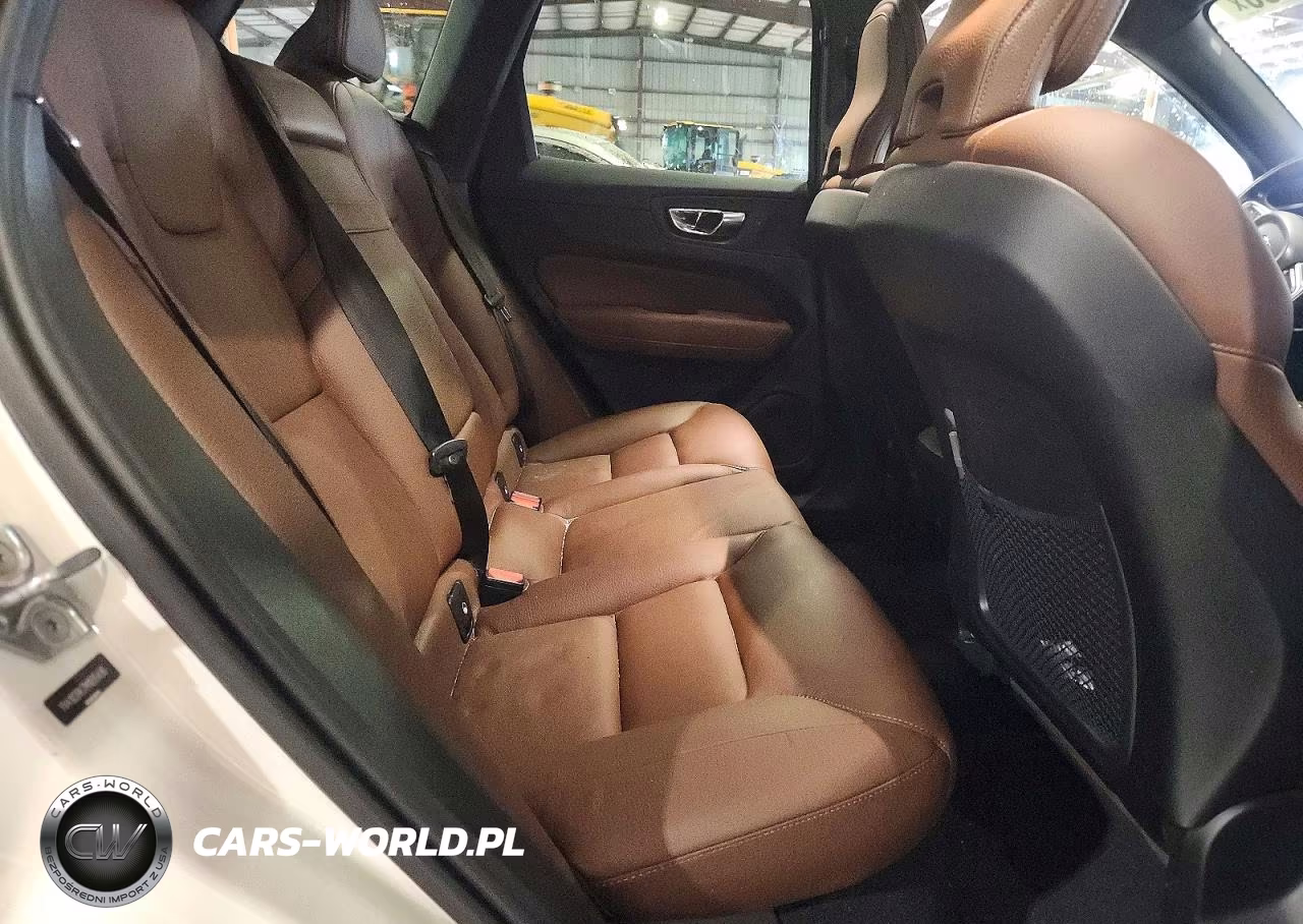 2021 Volvo Xc60 T5 Momentum VIN:YV4102RK7M1695496 - 11