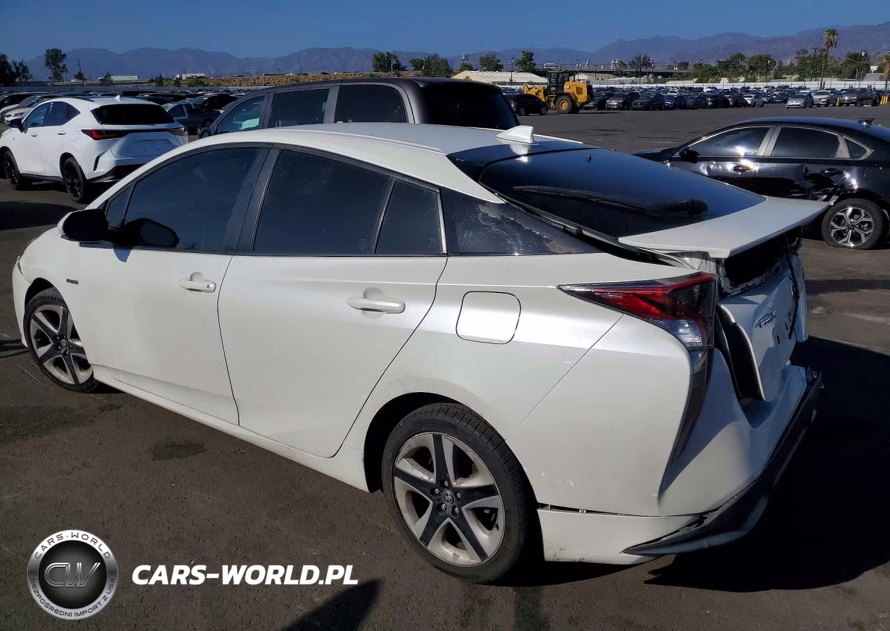 2016 Toyota Prius Four Touring VIN:JTDKARFU3G3018943 - 2