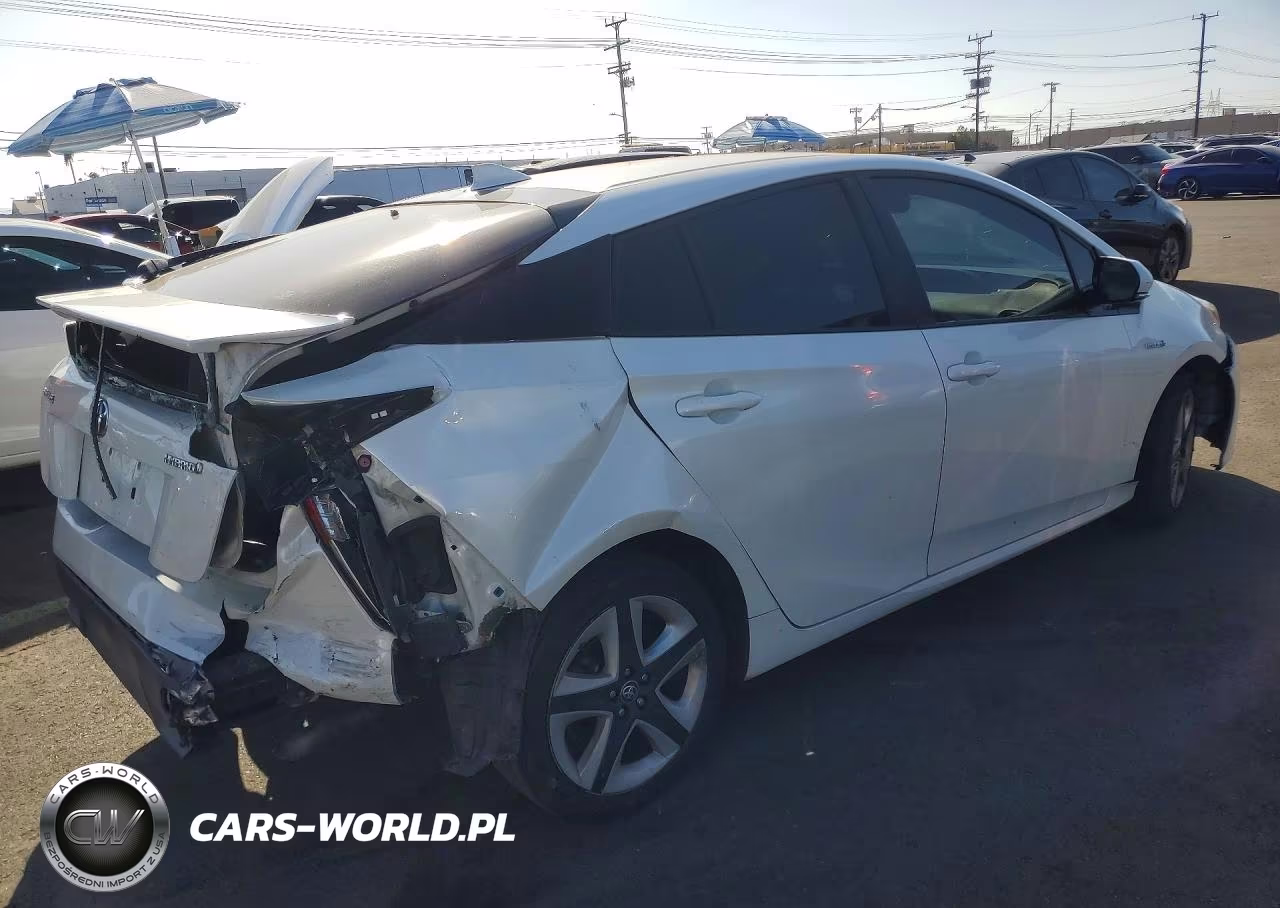 2016 Toyota Prius Four Touring VIN:JTDKARFU3G3018943 - 3