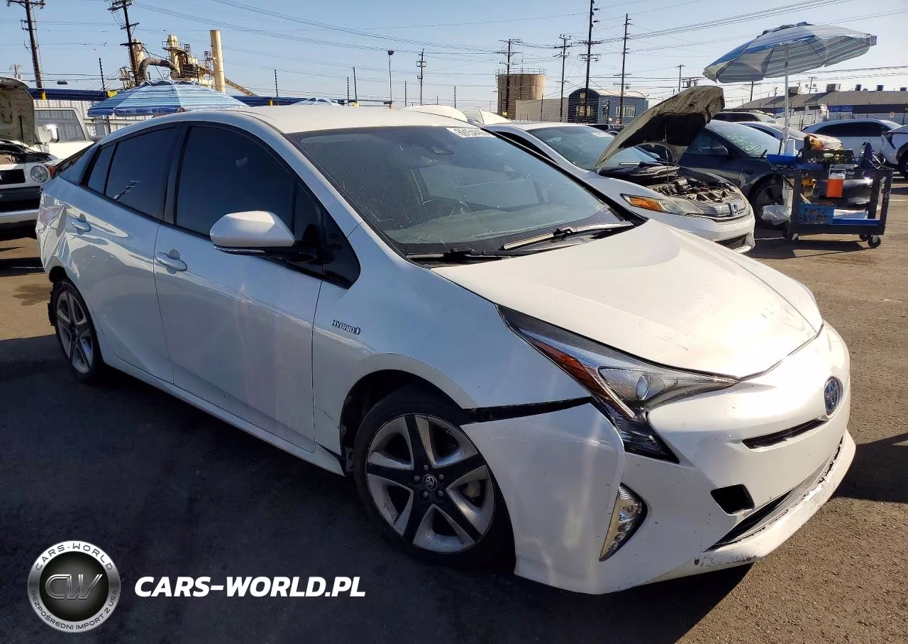 2016 Toyota Prius Four Touring VIN:JTDKARFU3G3018943 - 4