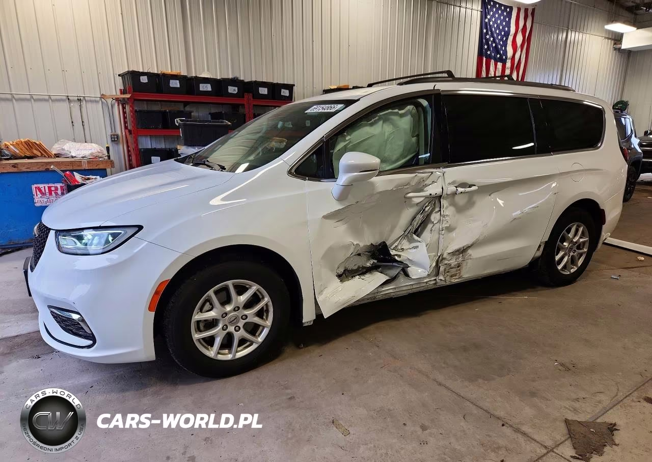 2022 Chrysler Pacifica Touring L VIN:2C4RC1BG2NR147481 - 1