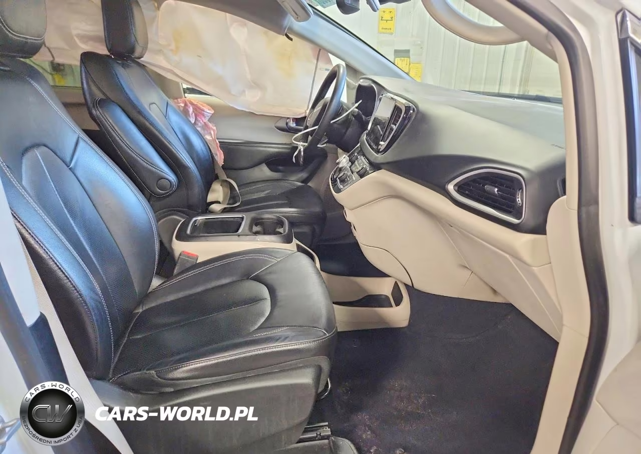 2022 Chrysler Pacifica Touring L VIN:2C4RC1BG2NR147481 - 7