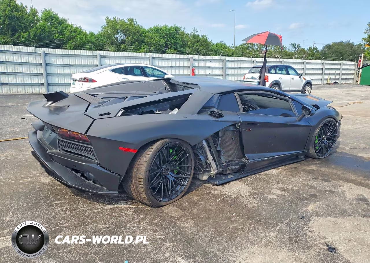 2018 Lamborghini Aventador S VIN:ZHWUG4ZD5JLA06879 - 3