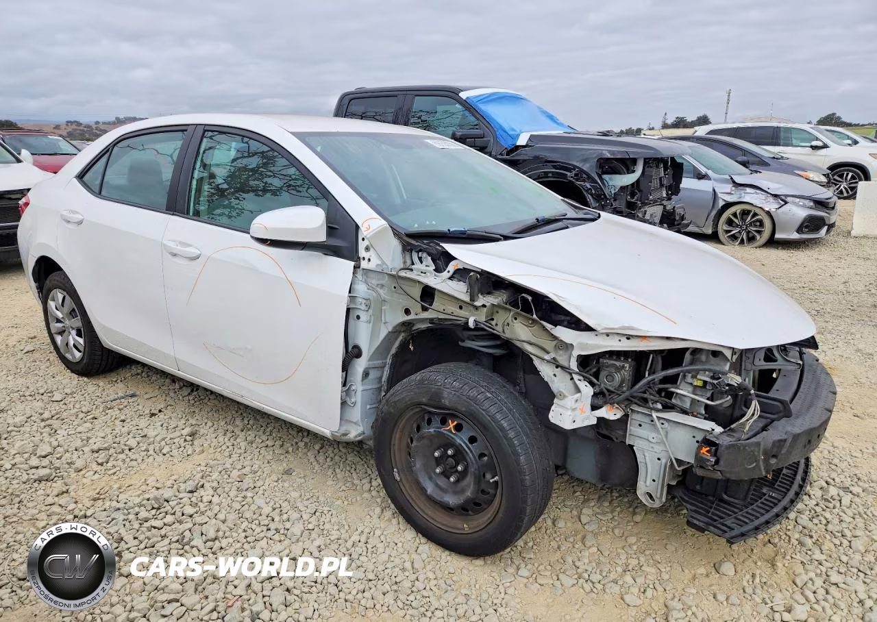 2016 Toyota Corolla Le VIN:5YFBURHE4GP505900 - 4