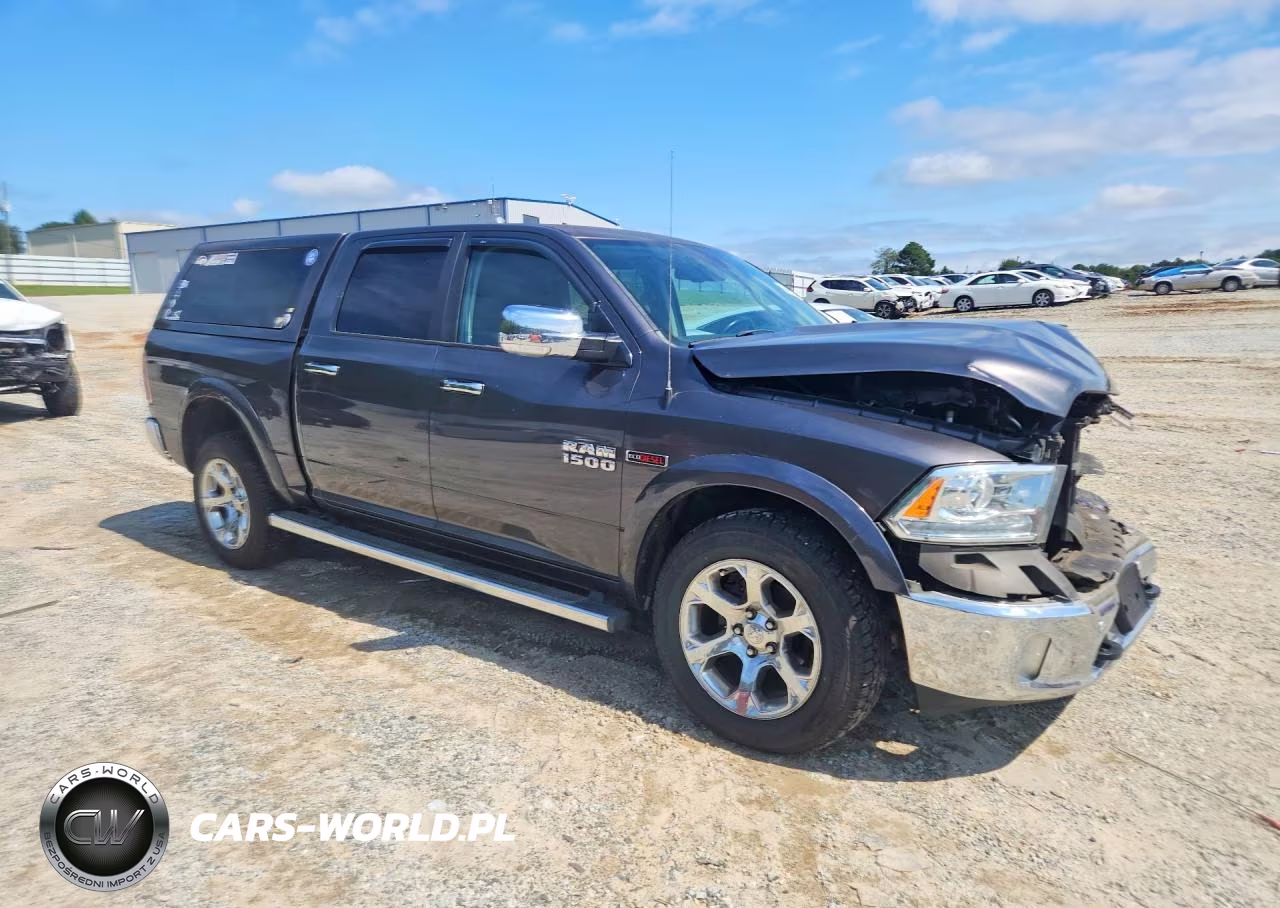 2015 Ram 1500 Laramie VIN:1C6RR7NM9FS680339 - 4
