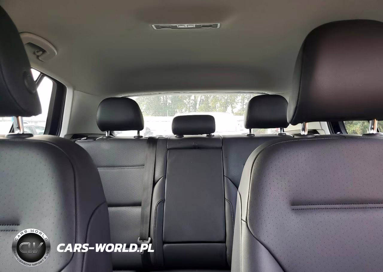 2019 Volkswagen E-Golf Sel Premium VIN:WVWPR7AU9KW910681 - 10