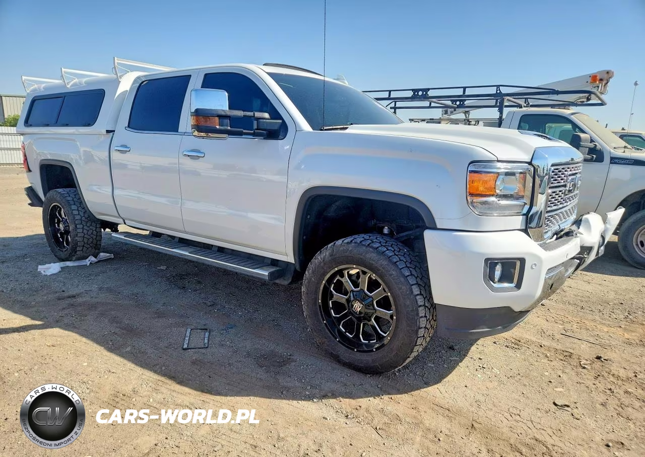 2019 GMC Sierra K2500 Denali VIN:1GT12SEY3KF242578 - 4