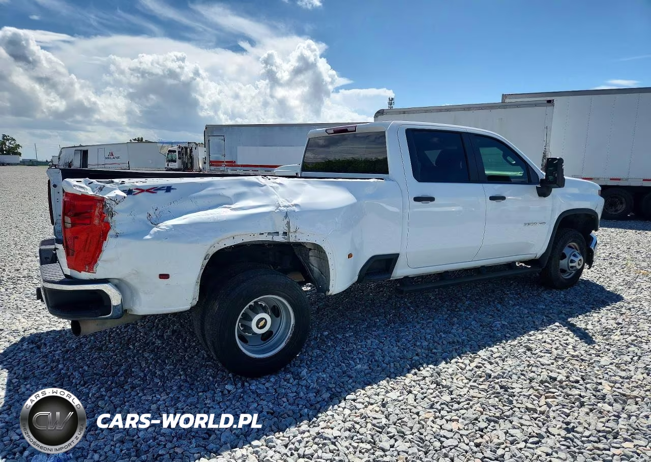 2023 Chevrolet Silverado K3500 VIN:1GC4YSEYXPF186383 - 3