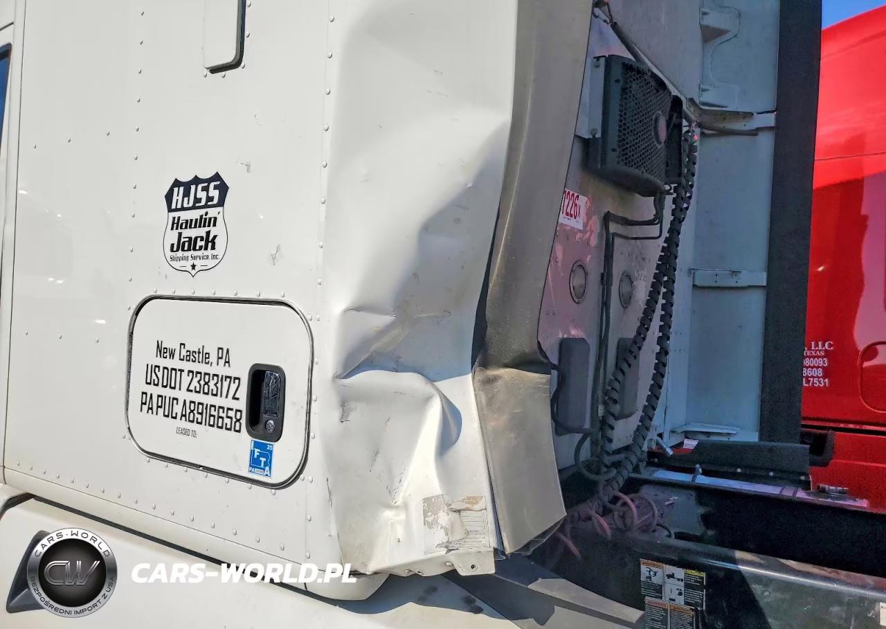 2020 Kenworth Construction T680 VIN:1XKYDP9X5LJ311152 - 13