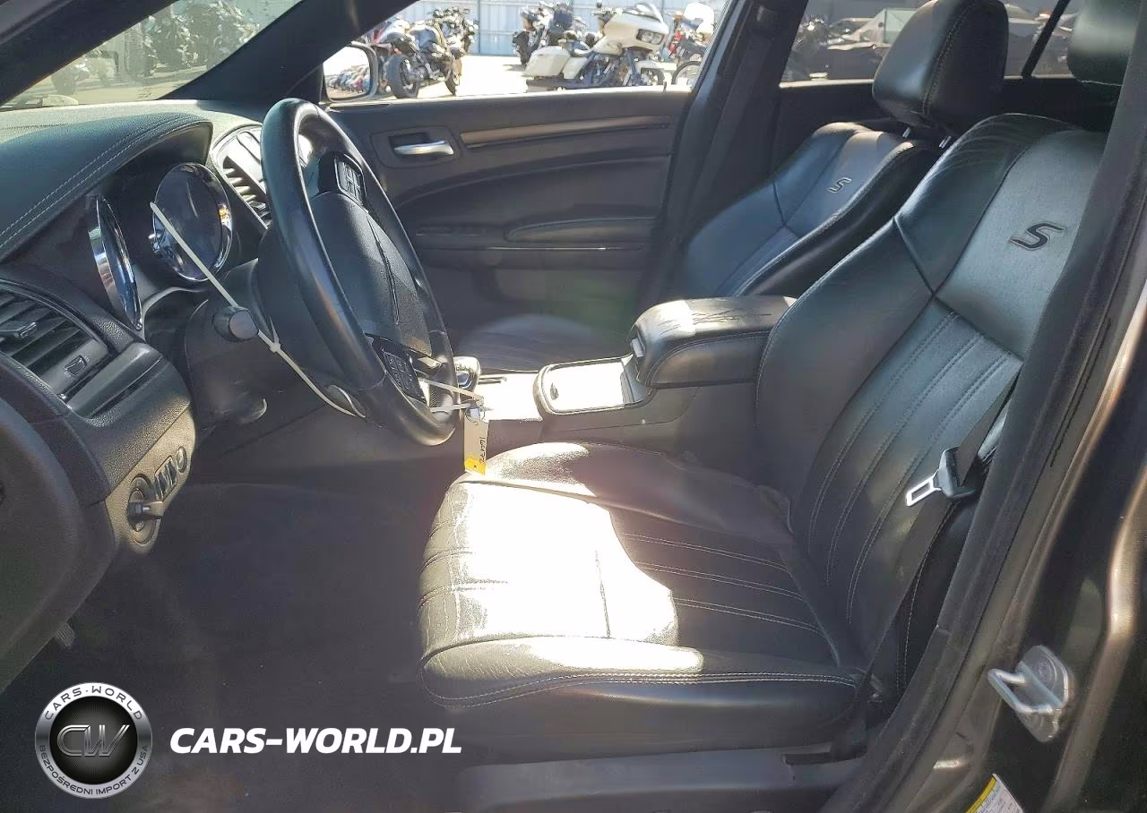 2014 Chrysler 300 S VIN:2C3CCABG4EH118483 - 7