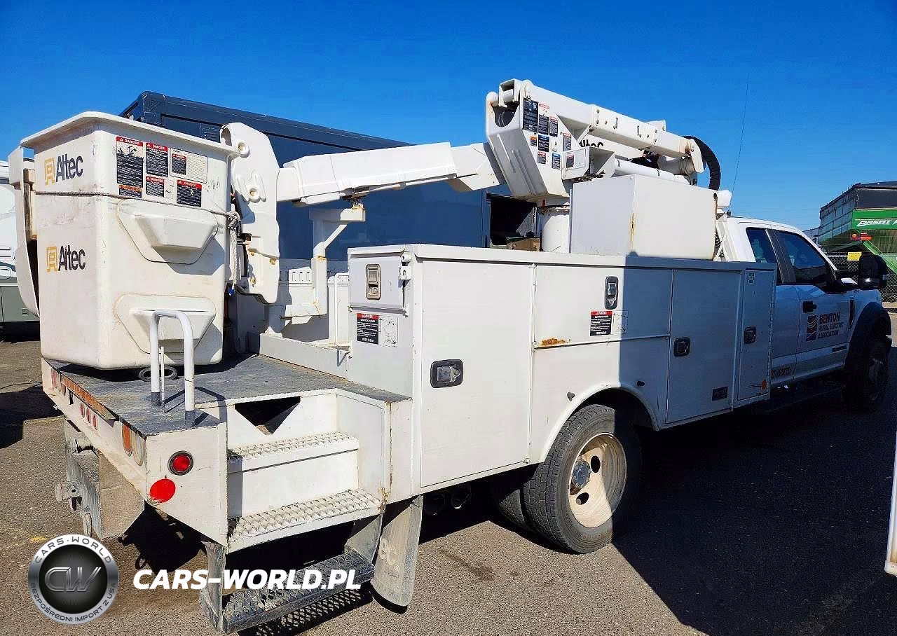 2019 Ford F550 Super Duty Bucket Truck VIN:1FD0X5HT3KEE57118 - 3
