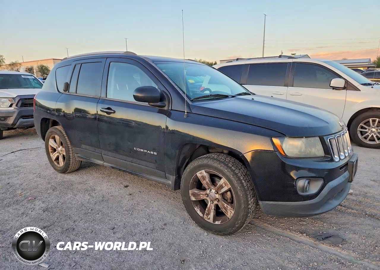 2016 Jeep Compass Sport VIN:1C4NJCBA9GD524728 - 4