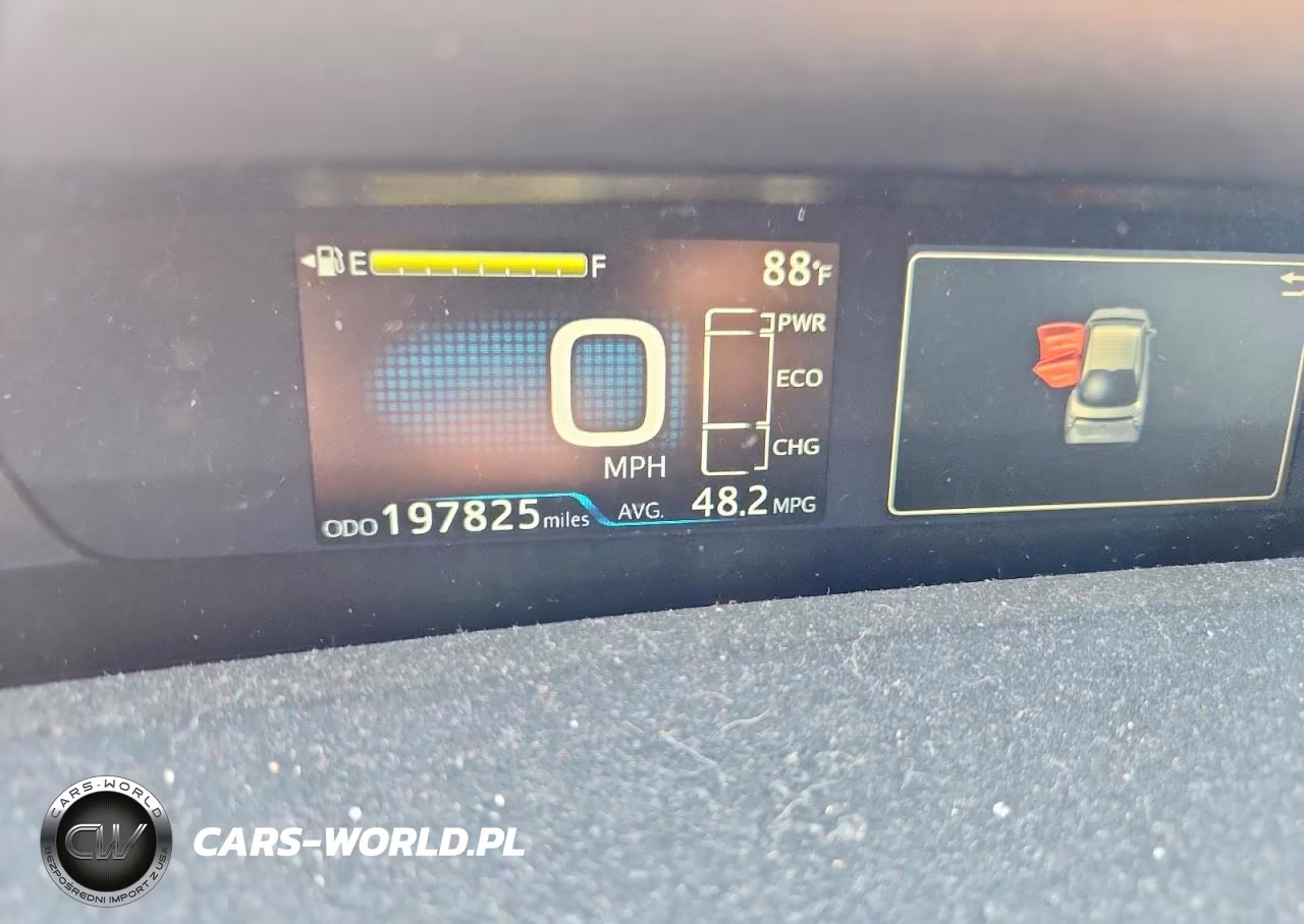 2017 Toyota Prius Four VIN:JTDKARFU7H3045001 - 9