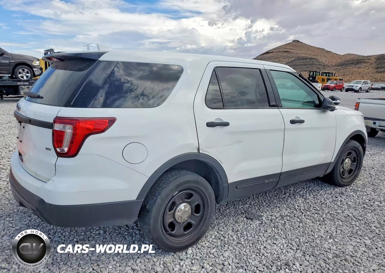 2017 Ford Explorer Police Interceptor VIN:1FM5K8AR5HGD72198 - 3