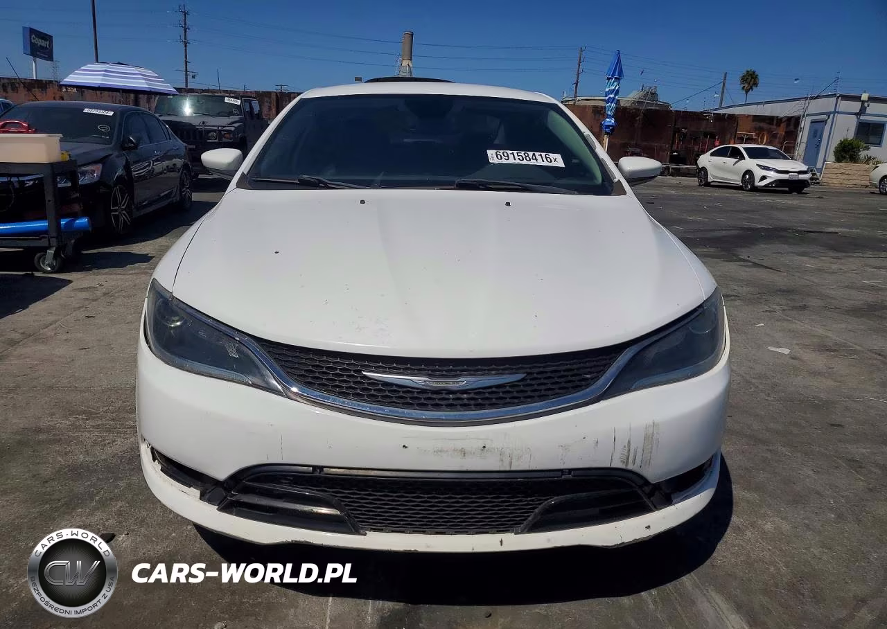 2015 Chrysler 200 C VIN:1C3CCCCB5FN619051 - 5