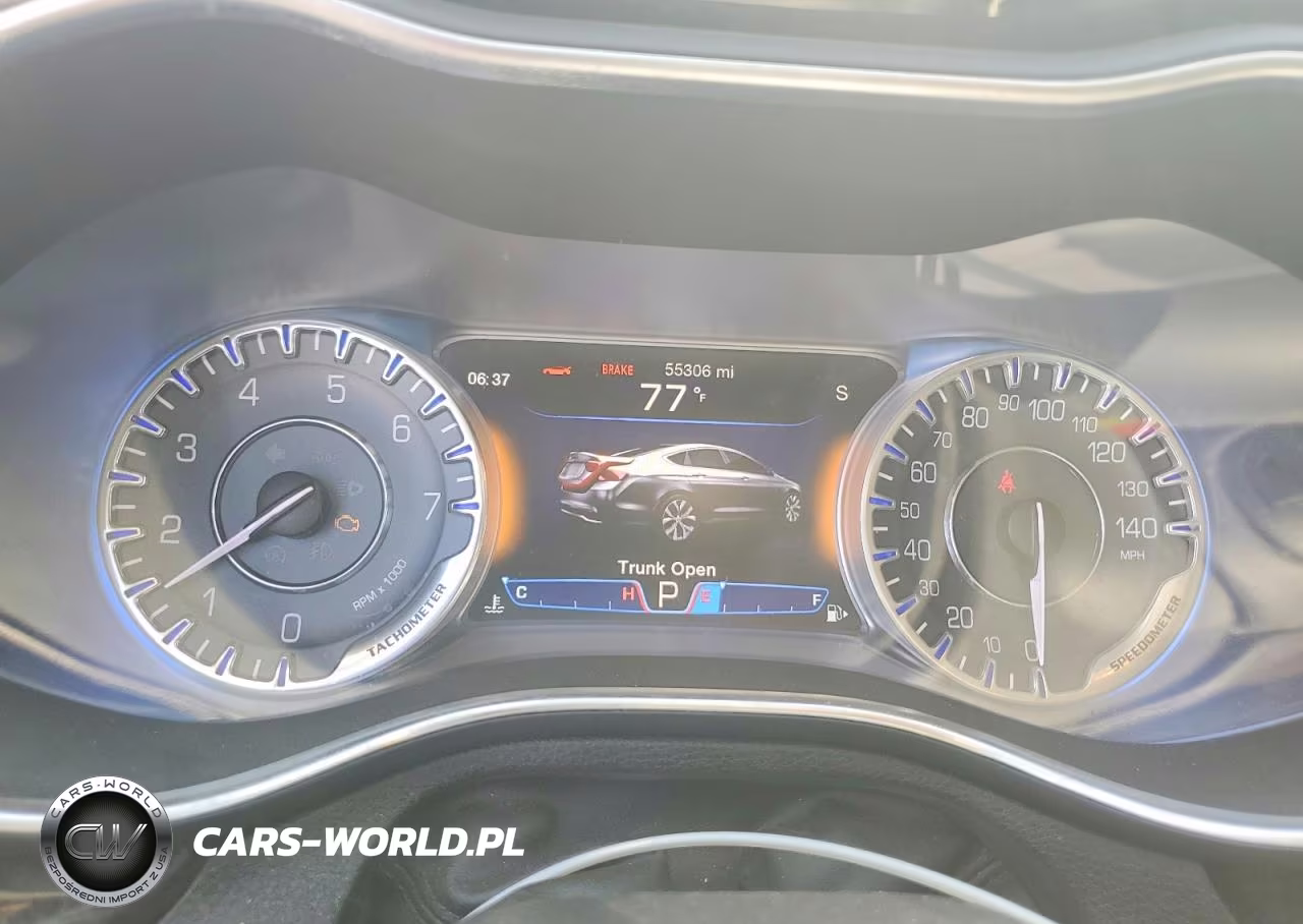 2015 Chrysler 200 C VIN:1C3CCCCB5FN619051 - 9