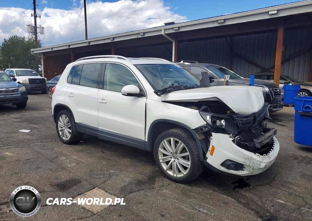 2015 Volkswagen Tiguan S VIN:WVGBV7AXXFW581653 - 4