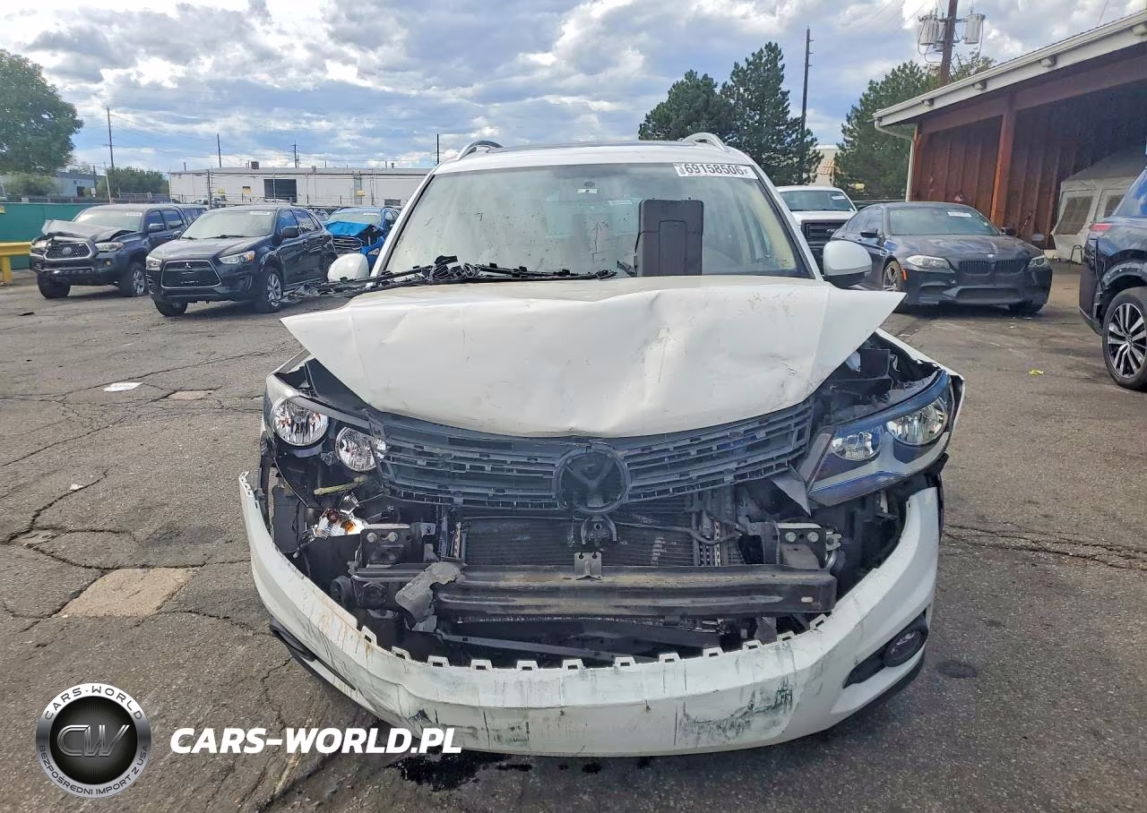 2015 Volkswagen Tiguan S VIN:WVGBV7AXXFW581653 - 5