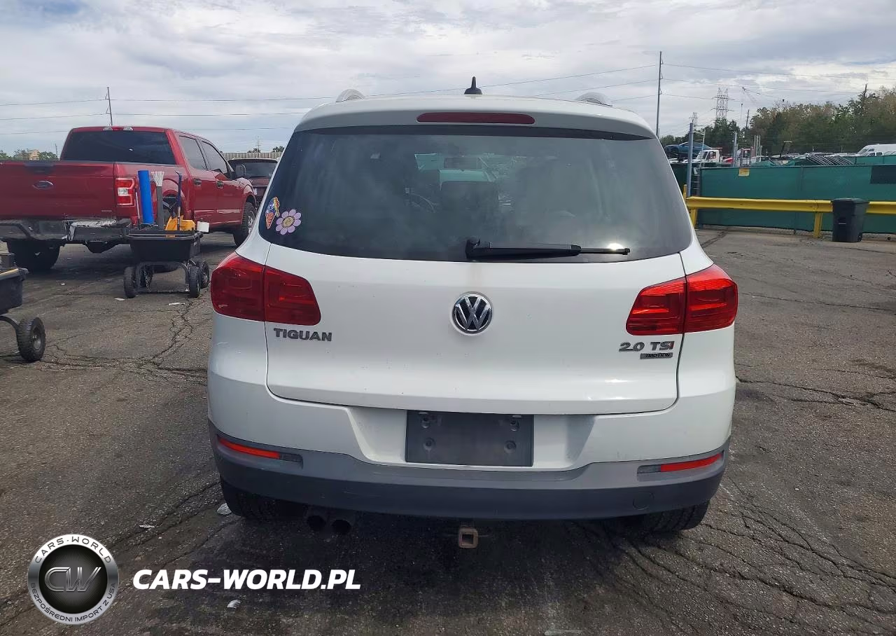 2015 Volkswagen Tiguan S VIN:WVGBV7AXXFW581653 - 6