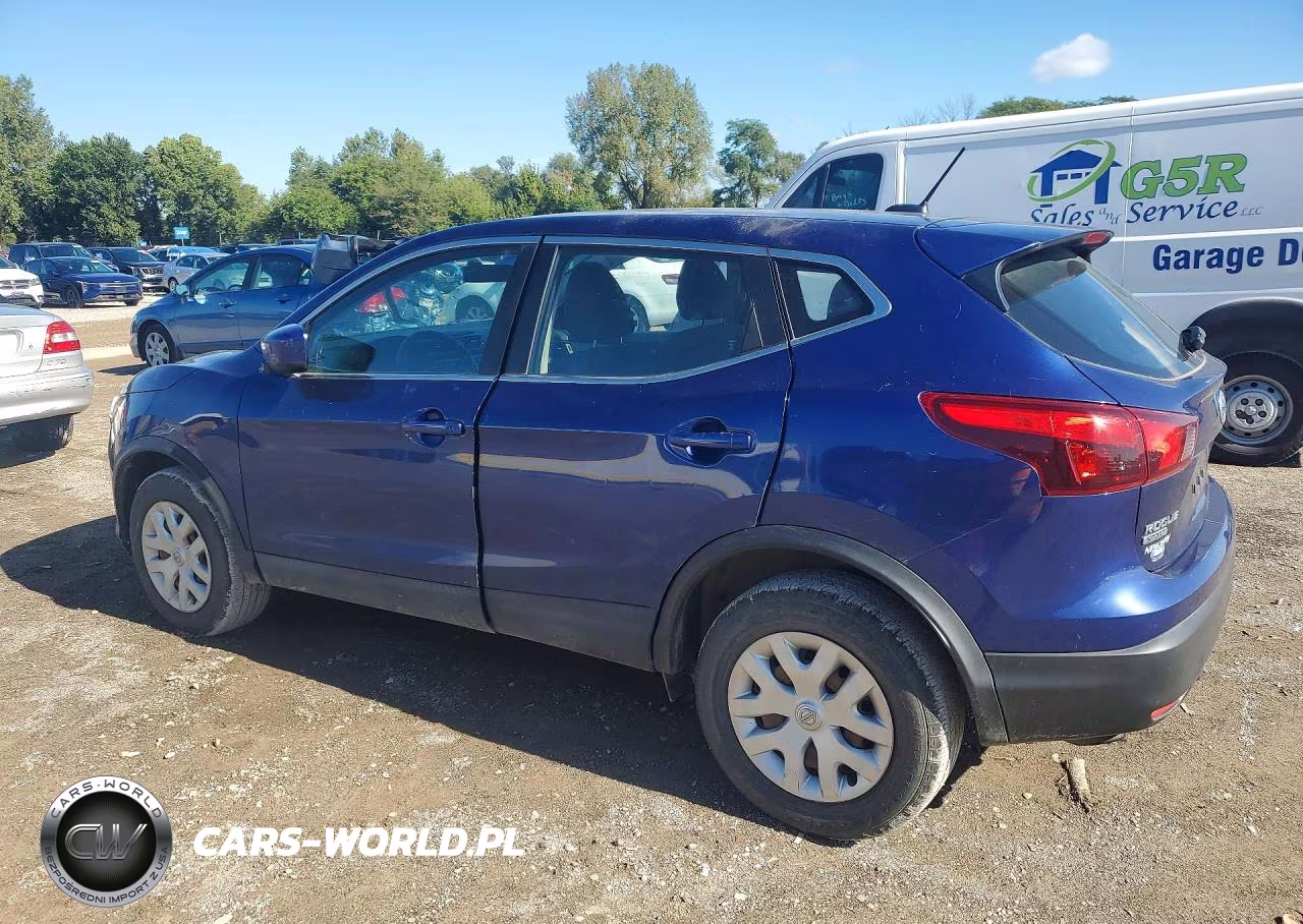 2019 Nissan Rogue Sport S VIN:JN1BJ1CR6KW323624 - 2