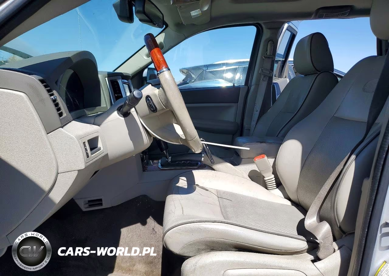 2008 Jeep Grand Cherokee Overland VIN:1J8HR68288C189467 - 7