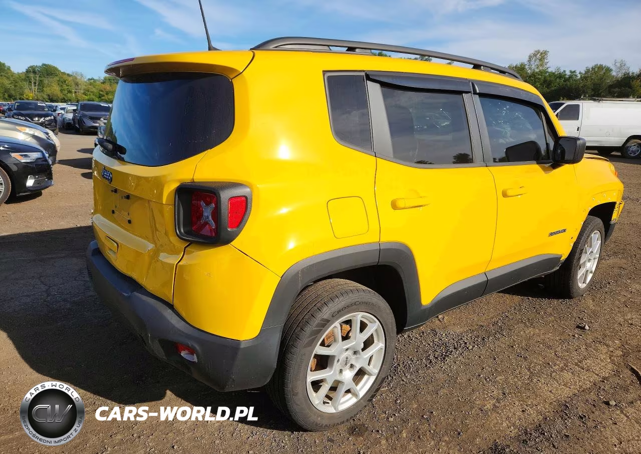 2023 Jeep Renegade Latitude VIN:ZACNJDB10PPP57661 - 3