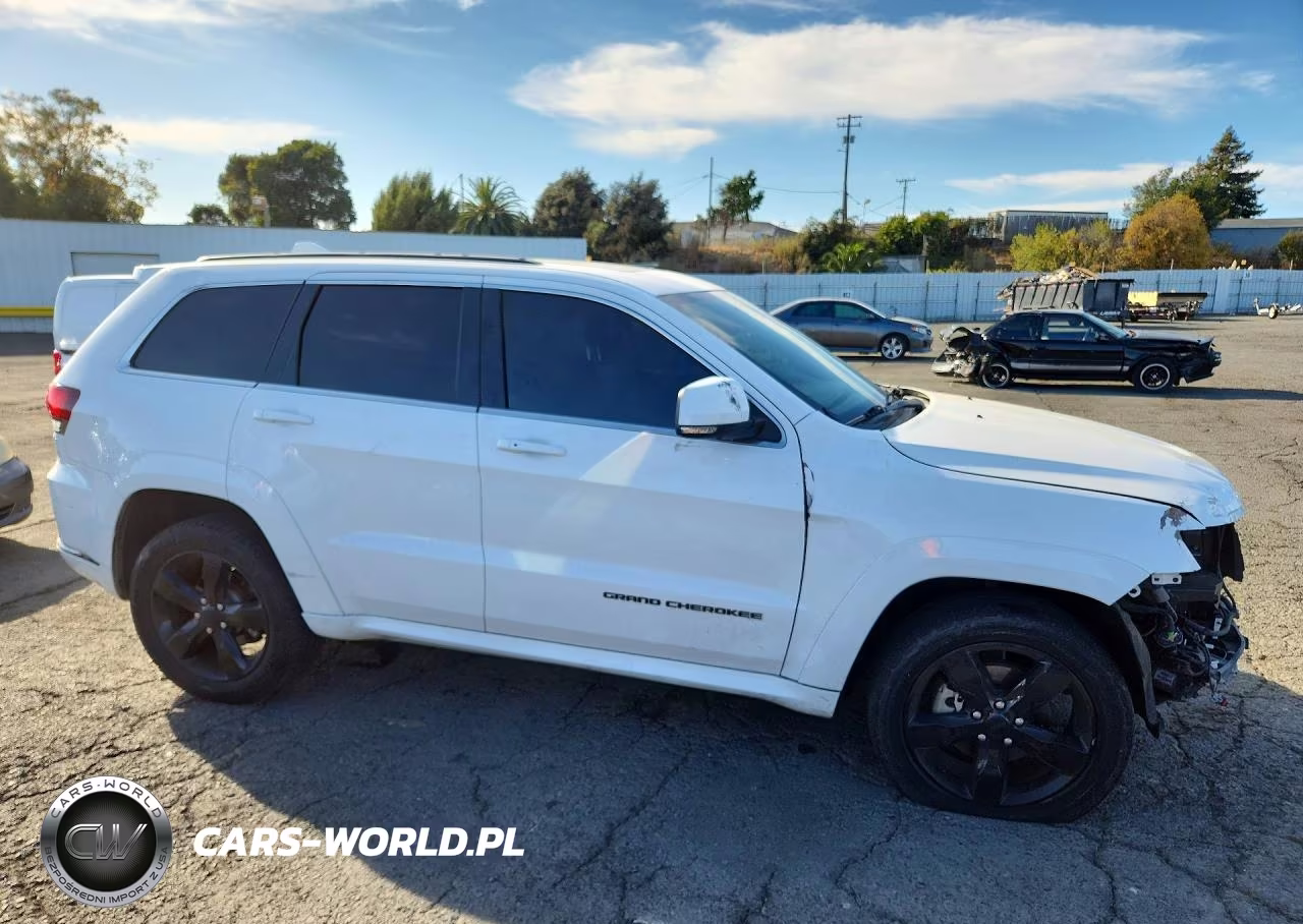 2015 Jeep Grand Cherokee Overland VIN:1C4RJFCG4FC110962 - 4