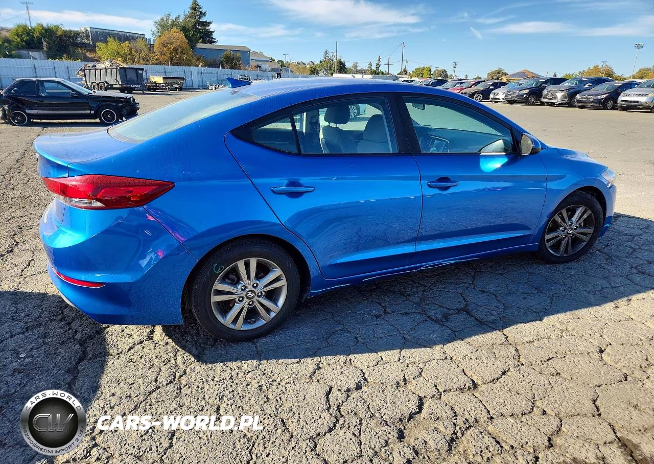 2018 Hyundai Elantra Sel VIN:5NPD84LF2JH336478 - 3
