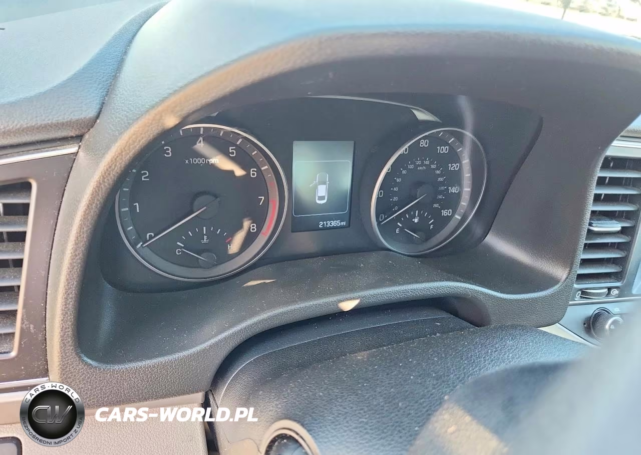 2018 Hyundai Elantra Sel VIN:5NPD84LF2JH336478 - 9