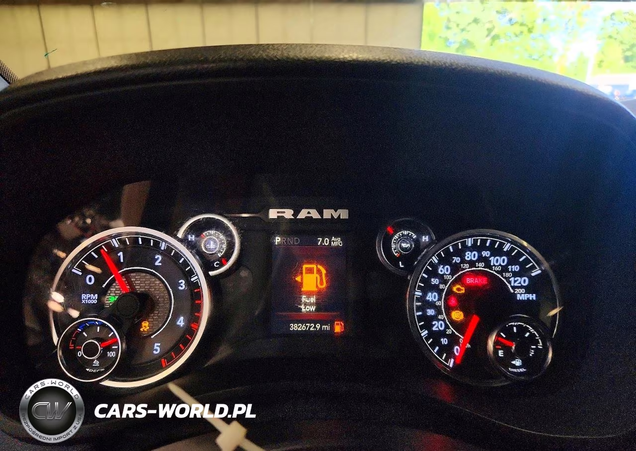 2024 Ram 3500 VIN:3C7WRTBL7RG113352 - 9