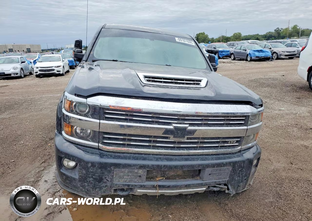 2018 Chevrolet Silverado K2500 Heavy Duty VIN:1GC2KUEY2JZ305943 - 5