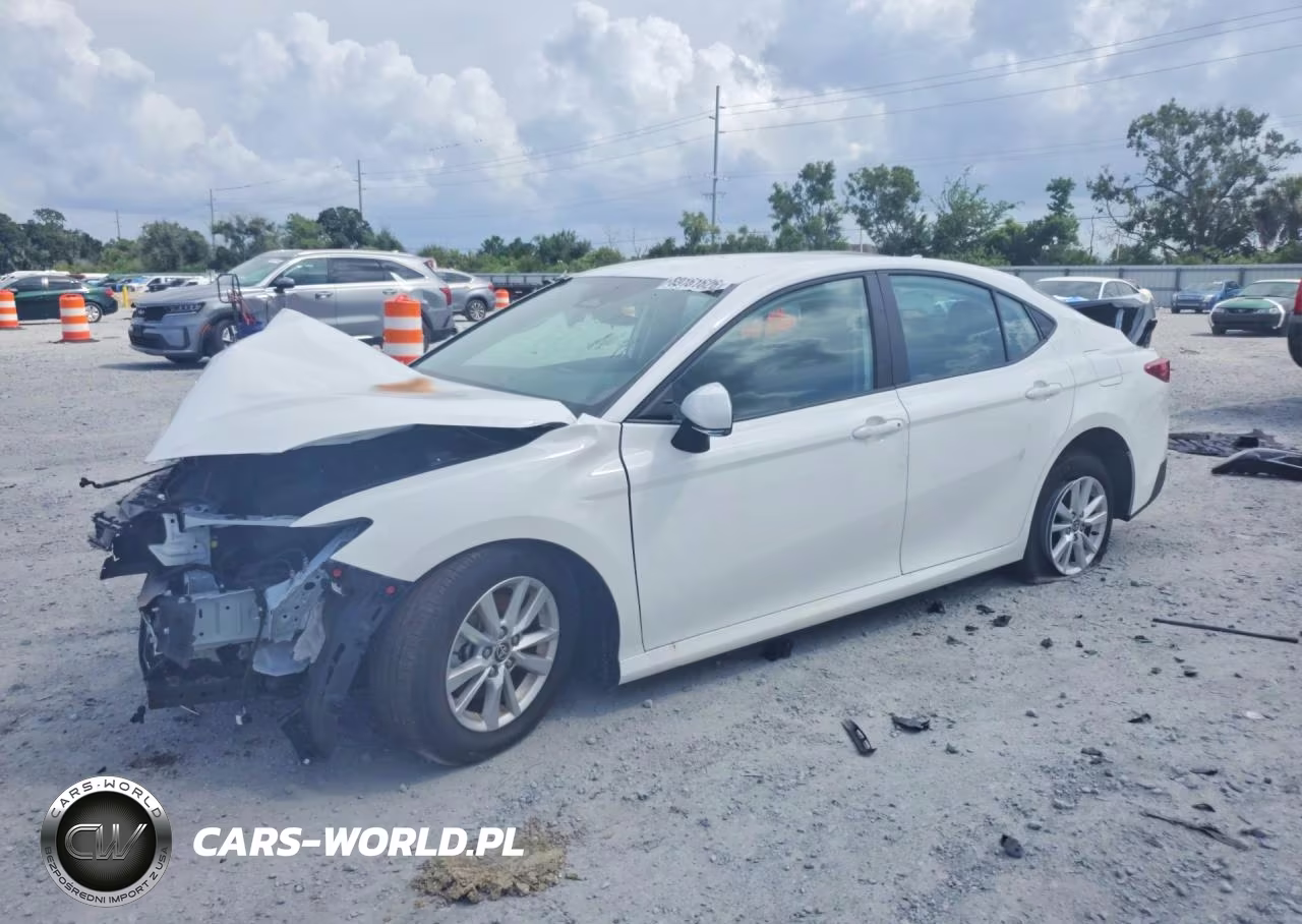 2026 Toyota Camry Le VIN:4T1DAACK4TU258967 - 1