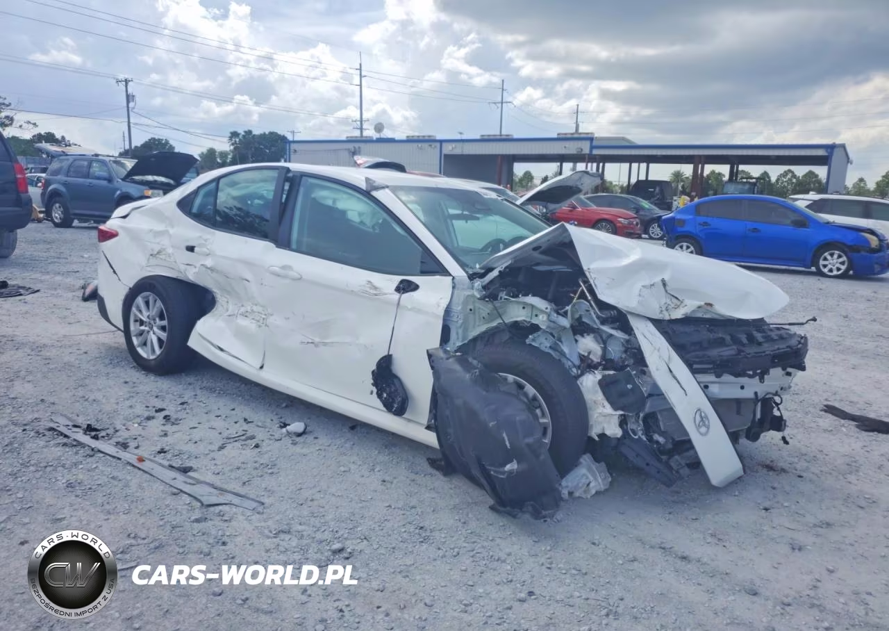 2026 Toyota Camry Le VIN:4T1DAACK4TU258967 - 4