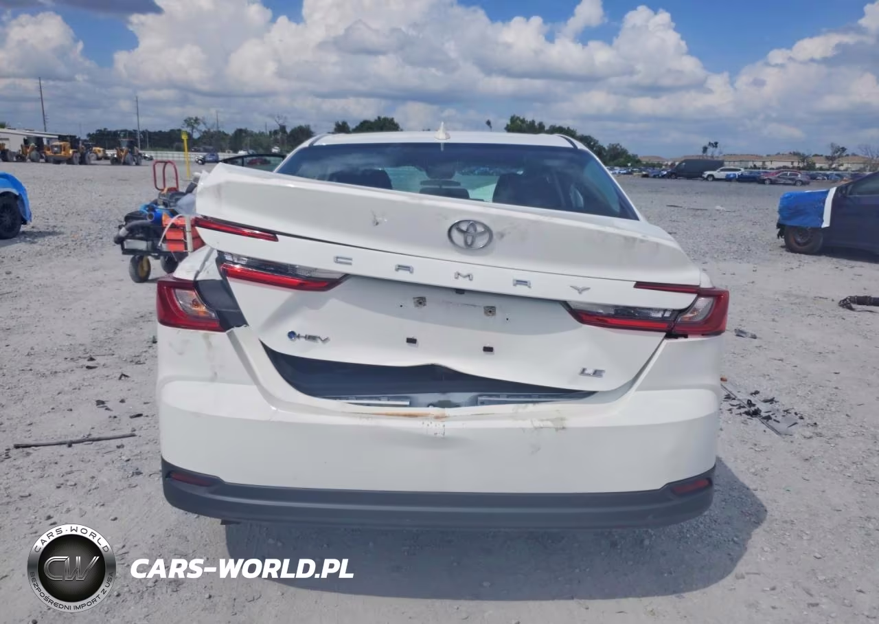 2026 Toyota Camry Le VIN:4T1DAACK4TU258967 - 6