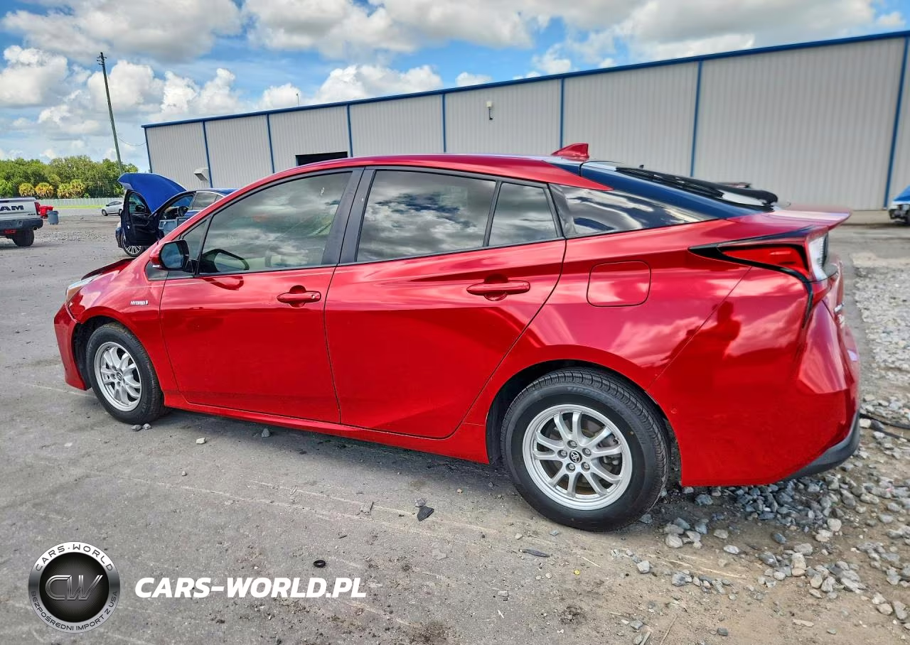 2019 Toyota Prius Le VIN:JTDKARFU8K3077379 - 2