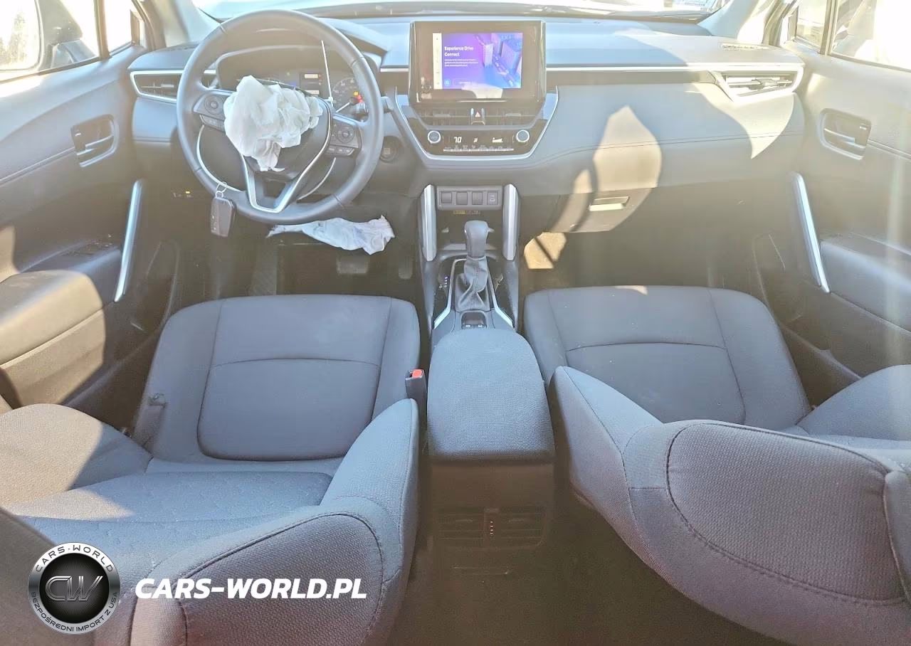 2024 Toyota Corolla Cross Le VIN:7MUCAABG2RV081934 - 8