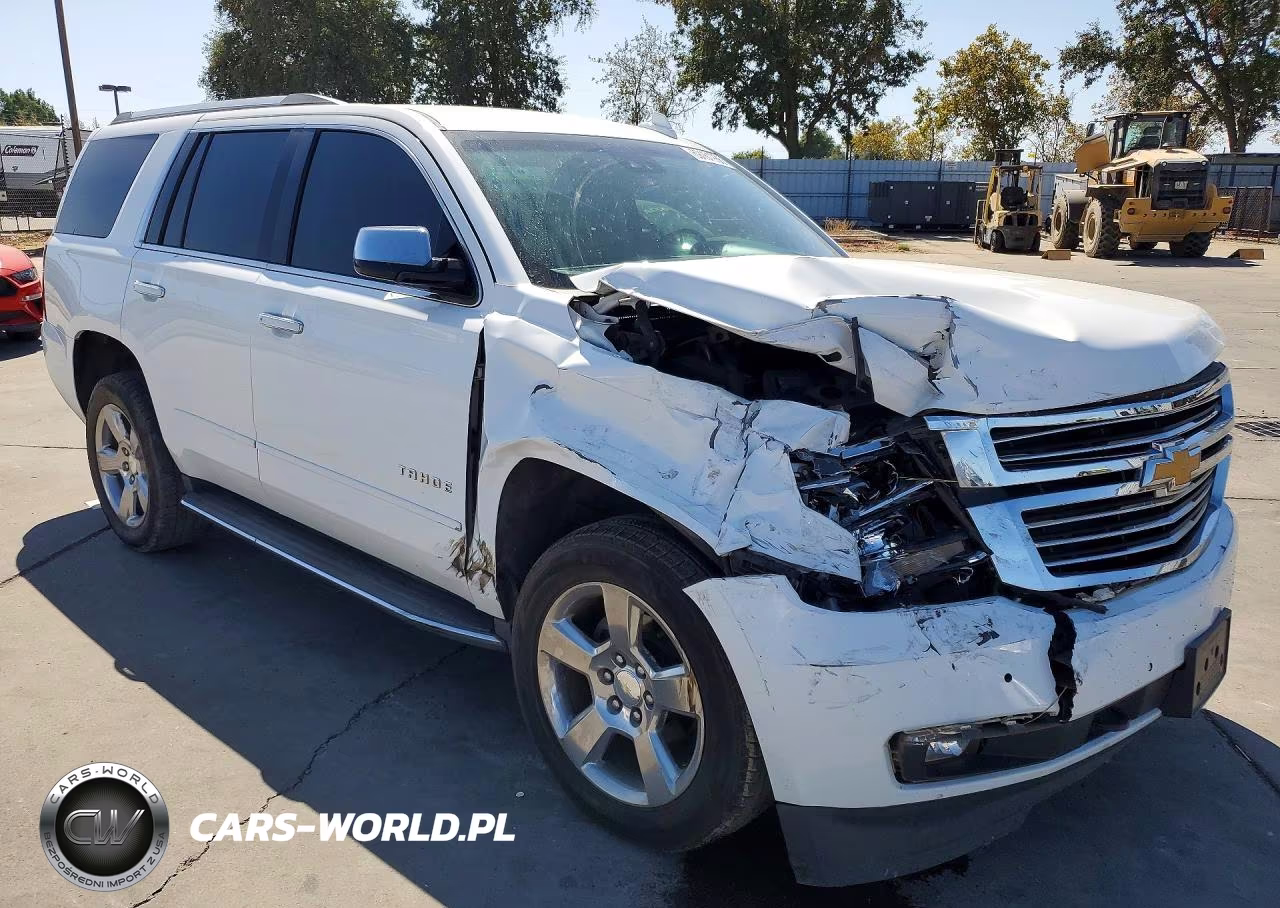 2019 Chevrolet Tahoe C1500 Premier VIN:1GNSCCKC7KR173495 - 4