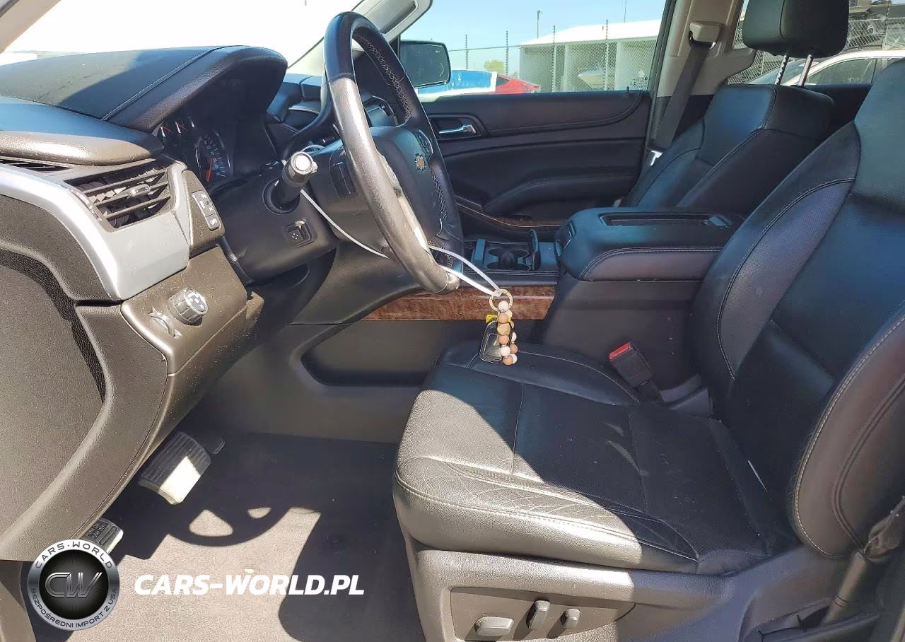 2019 Chevrolet Tahoe C1500 Premier VIN:1GNSCCKC7KR173495 - 7