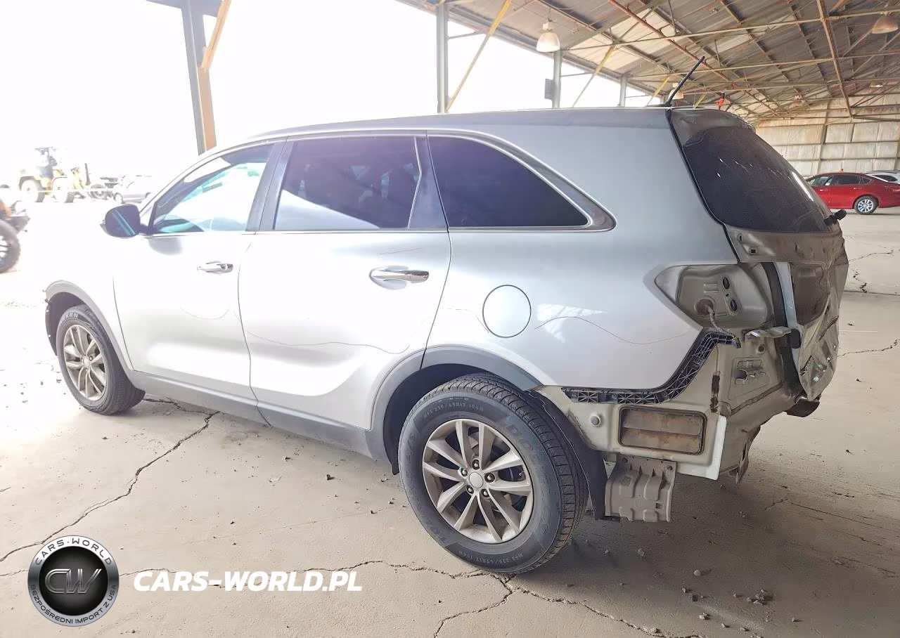 2017 Kia Sorento L VIN:5XYPG4A31HG193985 - 2